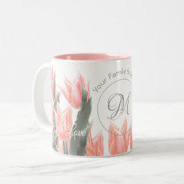 Elegant Family Namn Monogram Peach Tulips-målning Två-Tonad Mugg