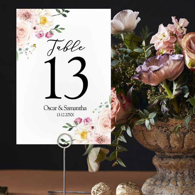 Elegant: Färgämnen i blomsterflödor och droppar i  Bordsnummer (Skapare uppladdad)