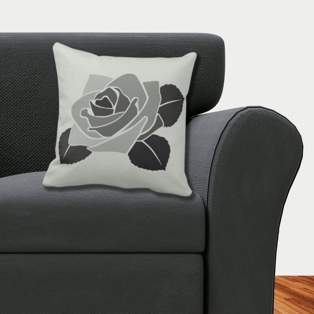 Elegant Feminine Ro Blommar på Grått Kudde (Elegant Feminine Rose Blossom on Grey Pillow)