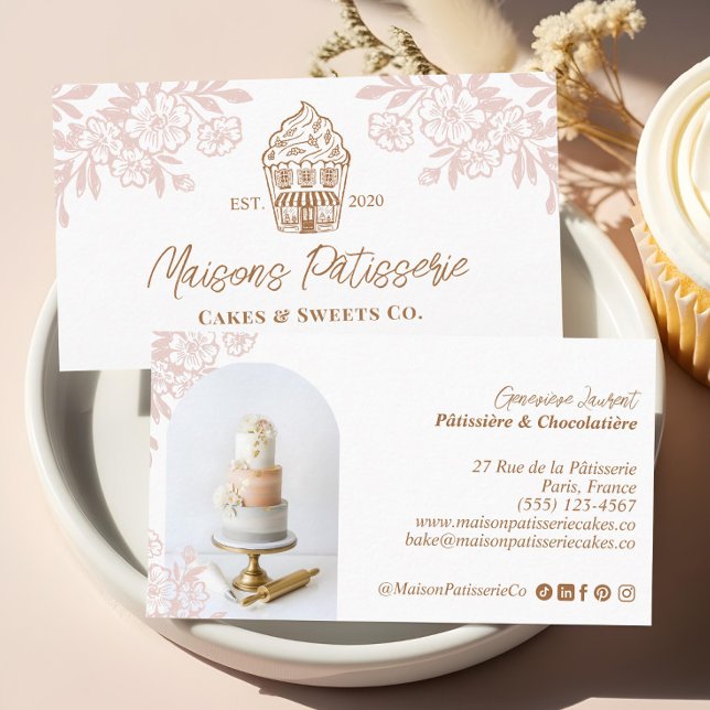 Elegant Floral Cupcake Pastry Cake Bakery Shop Visitkort (Elegant Floral Cupcake Pastry Cake Bakery Shop Business Card)
