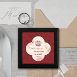 Elegant Flower Dubbla Xi kinesiska Bröllop Minnesask<br><div class="desc">Fira din traditionella kinesiska bröllop med vår "Elegant Flower Dubbla Xi Chinese Bröllop presentbox"! Den här röda lådan i eleganten innehåller symbolen "Dubbla Happiness", som skapar den en perfekt att välja för att lagra värdefulla smycken och keepsakes i bröllop. Idealiskt för utväxlingsceremonin i ring, så tillför den här vackert designade...</div>