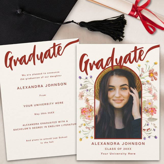 Elegant för Boho Wildbloms Student Photo  Meddelande (Boho wildflower arch graduate photo stylish burnt orange calligraphy graduation announcement card)