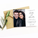 Elegant för Mod av sidfoto  Calligraphy Bröllop Inbjudningar<br><div class="desc">Skicka vackra och unika bröllopsinbjudningar med dina inbjudningar till Modet Side Photo Elegant Calligraphy Wedding. Få alla upphetsade för bröllop med ett kort som innehåller ditt favoritfoto och någon annan calligrafi.</div>