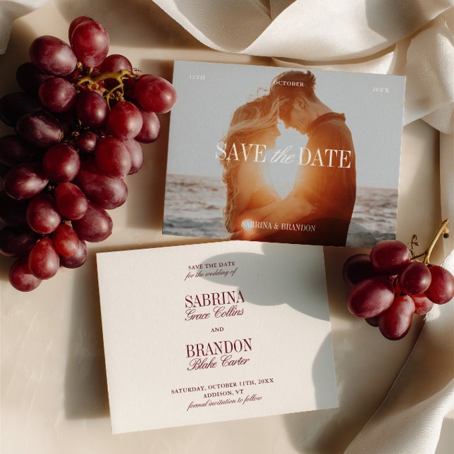 Elegant Foto Elfenbensvit & Burgunder Röd Save the Spara Datumet (Elegant Photo Ivory & Burgundy Save the Date Card)