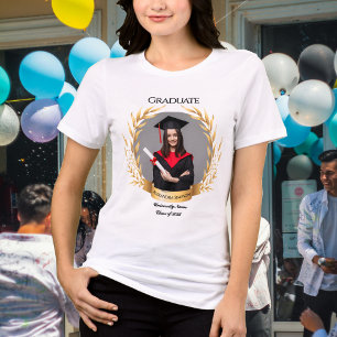Elegant fotofest för examen med guldlorbeer t shirt