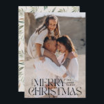 Elegant fotomodern minimal botanisk kräm julkort<br><div class="desc">Elegant fotomodern minimal naturlig krämfärgad botanisk typografi God jul helgdag platta kort.</div>