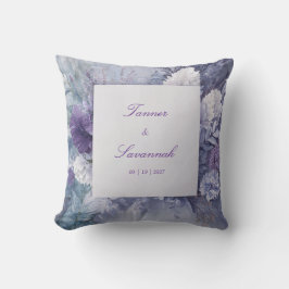 Elegant Frosted Lavender Blommigt Bröllop Kudde