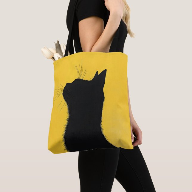 Elegant Funny Black cat in Yellow Baground Tygkasse (Närbild)