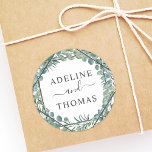 Elegant Geometric Greenery Bröllop Monogram Runt Klistermärke<br><div class="desc">Elegant bröllop föredrar klistermärken med modern ekologisk stil, där man kombinerar en geometrisk diamant ram med botanisk grönt bladverk och vacker typografi. Vattenfärgskonstruktion omfattar en utandning av eukalyptus, löv och silver-dollareukalyptus grenar i mjuka verdant-skuggor av mynta, grönt, oliver och muterad blå grönt. Perfekt för ett vår- eller sommarevenemang. Den svarta...</div>