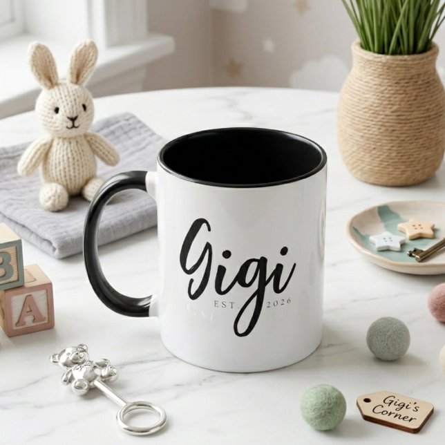 Elegant Gigi EST År Minimal Skriptdesign Mugg (Skapare uppladdad)
