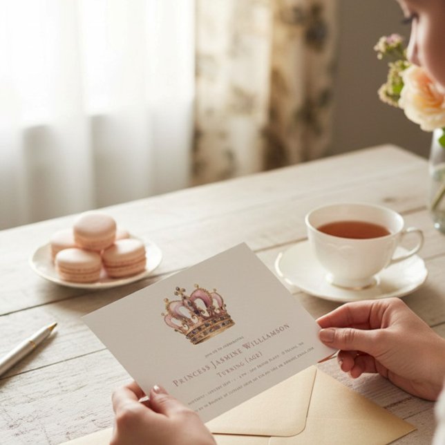 Elegant Gold and White Stripes Princess Birthday  Inbjudningar (Skapare uppladdad)