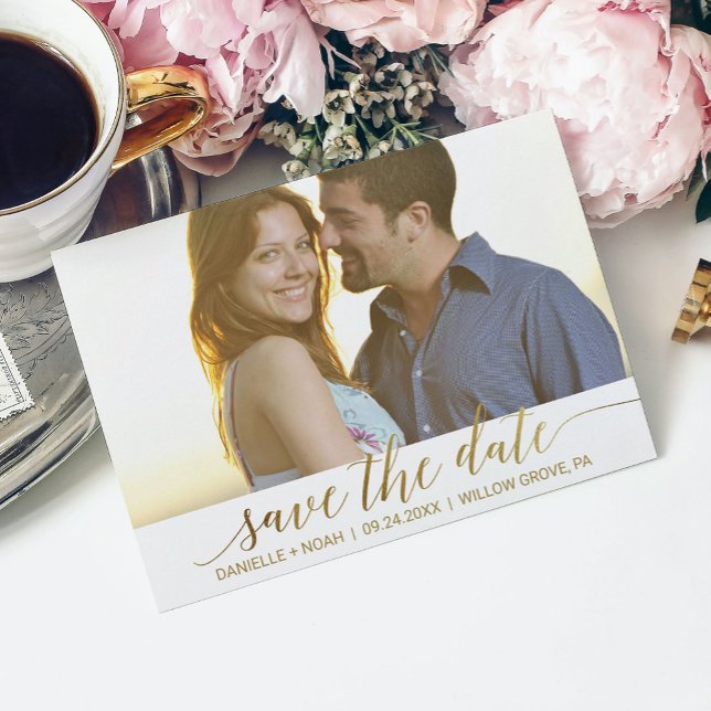 Elegant Gold Foil Calligraphy Save Date Photo Meddelande Vykort (Skapare uppladdad)