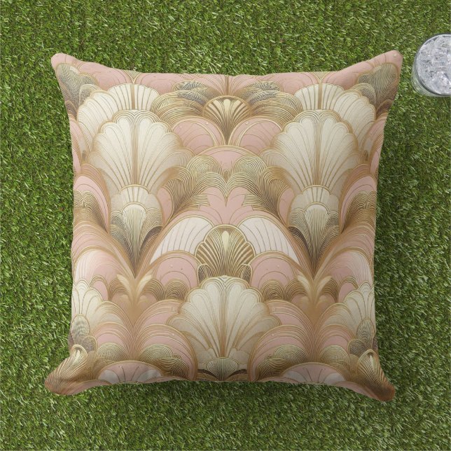 Elegant Gold, Pink and White Shell Pattern Kudde (Gräs)