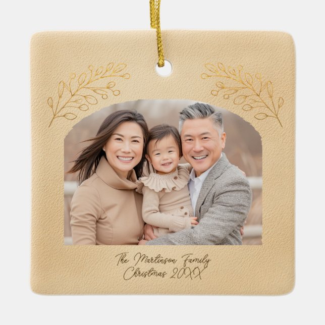 Elegant Golden Branches Arch Photo Beige Julgransprydnad Keramik (Framsida)