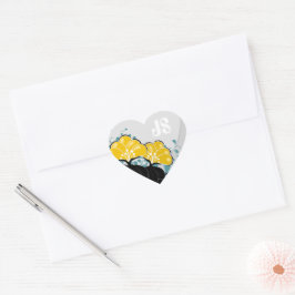 Elegant Golden Camellias Monogram Initialer Hjärtformat Klistermärke