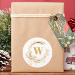 Elegant Golden jul-andedräkt Monogram Runt Klistermärke<br><div class="desc">Elegant Festive Traditional Golden God Jul WAN Monogram Classic Round Sticker</div>