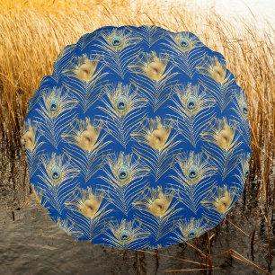 Elegant Golden Peacock Feathers på Royal Blue Rund Kudde