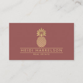 Elegant Golden Pineapple Logotyp på Dusky Red Visitkort