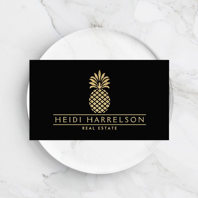 Elegant Golden Pineapple-Logotyp på svart Visitkort (Skapare uppladdad)