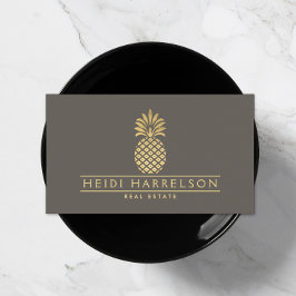 Elegant Golden Pineapple-Logotyp på taupe Visitkort