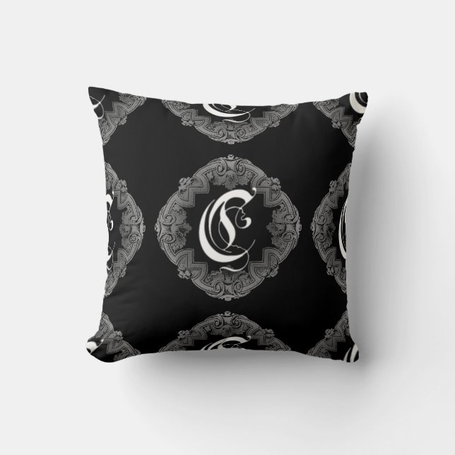 Elegant Goth Initial C Dekorativ kudde (Framsida)