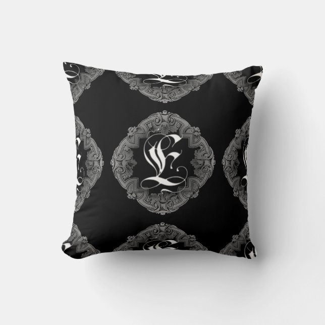 Elegant Goth Initial E Dekorativ kudde (Framsida)