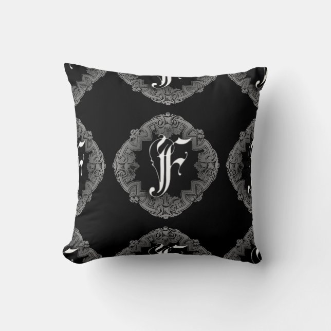Elegant Goth Initial F Dekorativ kudde (Framsida)