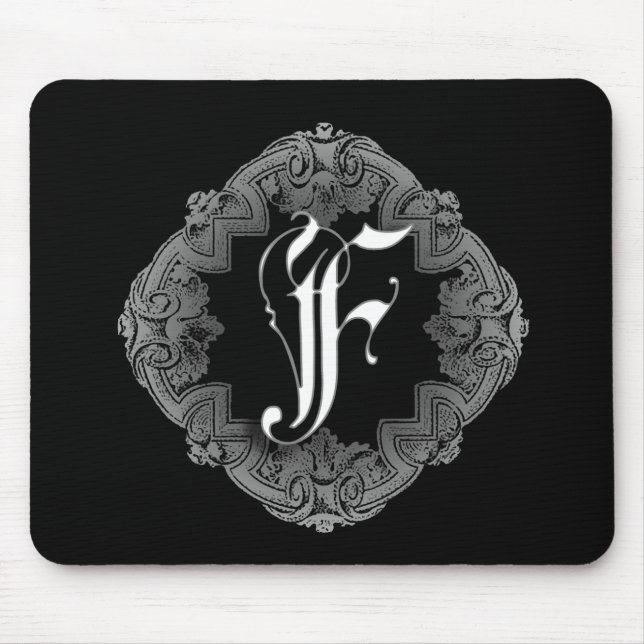 Elegant Goth Initial F Musmatta (Framsidan)