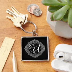 Elegant Goth Initial Fyrkantig Silverfärgad Nyckelring
