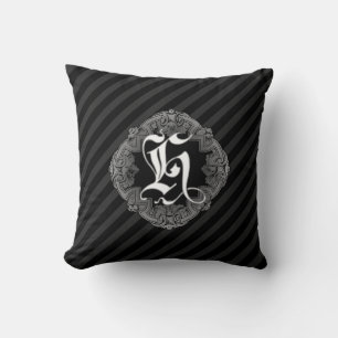 Elegant Goth Initial H Dekorativ kudde