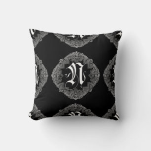 Elegant Goth Initial N Kudde