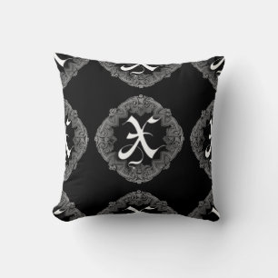 Elegant Goth Initial X Kudde