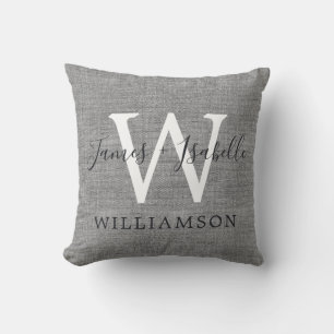 Elegant grå linne nyförlovad monogram bröllopssinr kudde