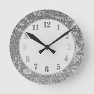 Elegant Grått Silvery Vit, sofistikerad Rund Klocka