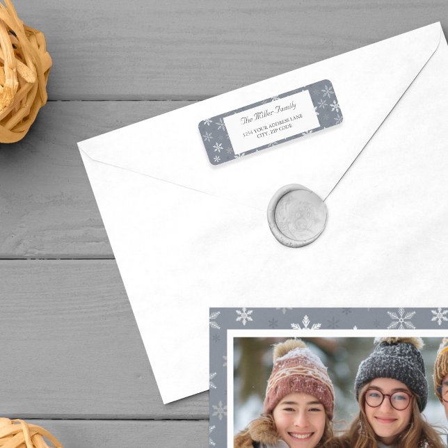 Elegant Grått Snöflingor Helgdag vinter Returadress Etikett (Elegant Grey Snowflakes Holiday winter Label)