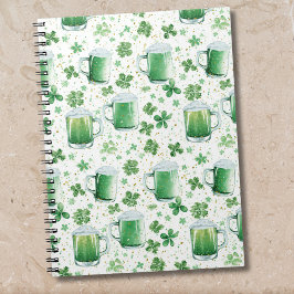 Elegant Green Beer Mugs and Shamrocks White Anteckningsbok