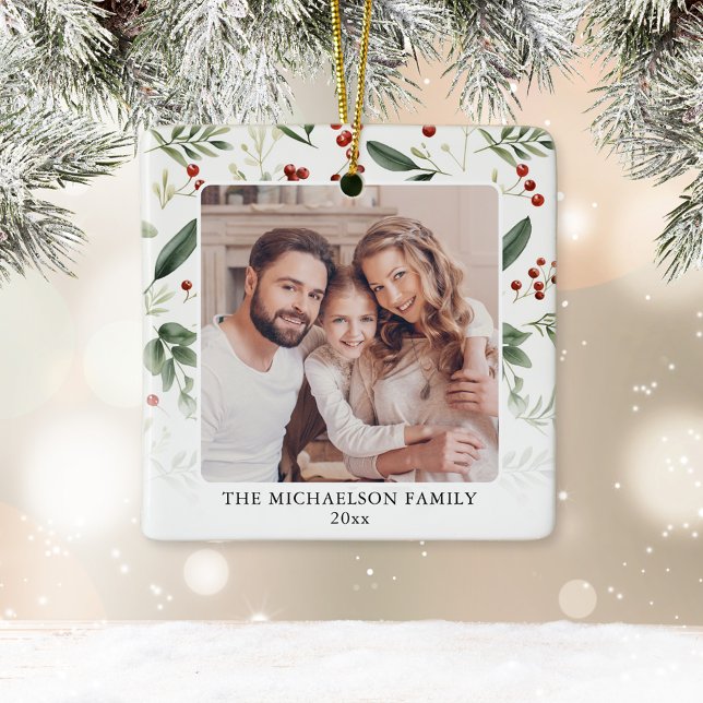 Elegant Greenery Family Photo Christmas Julgransprydnad Keramik (Elegant Greenery Family Photo Christmas Ceramic Ornament)