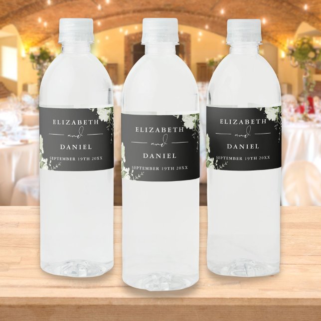 Elegant grönska blommande svart och vit bröllopsfe vattenflaskor etikett (Elegant Greenery Floral Black And White Wedding Water Bottle Label)