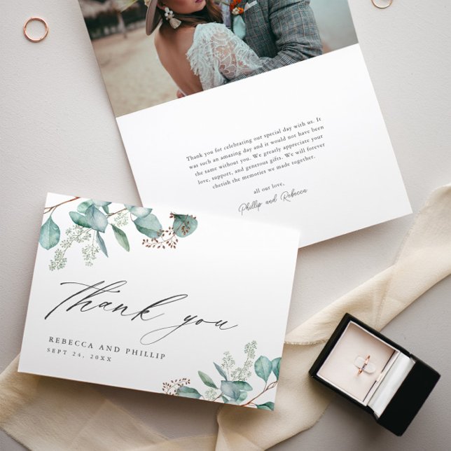 Elegant grönska Eukalyptus Bröllopsfoto Tack Kort (Elegant Eucalyptus Greenery Script Wedding Photo Thank You Cards.)