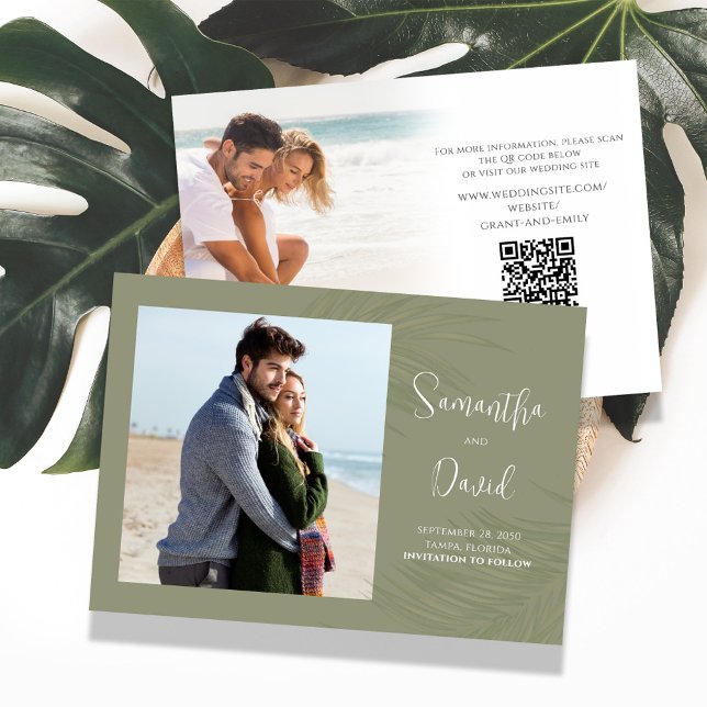 Elegant Grönt Handflatan Löv Bröllop Spara Datumet (Beautiful green Palm Leaves Save the Date photo card with QR code. )