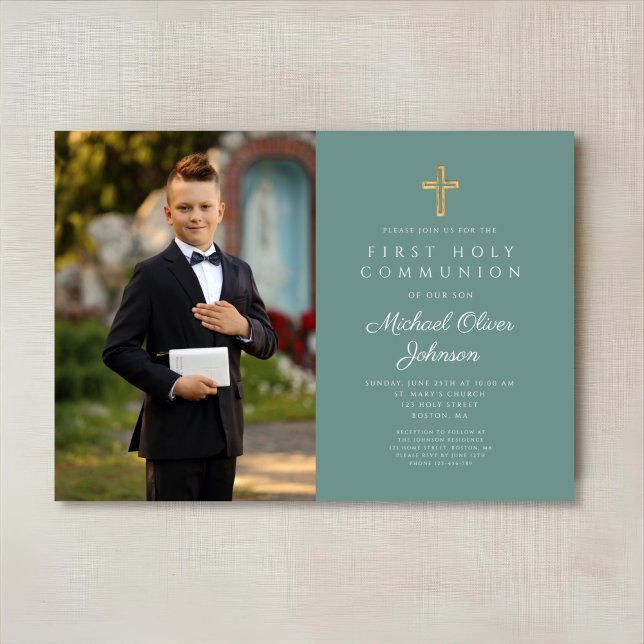 Elegant Grönt Kor Photo Boy First Communion Inbjudningar (Elegant Green Cross Photo Boy First Communion Invitation)