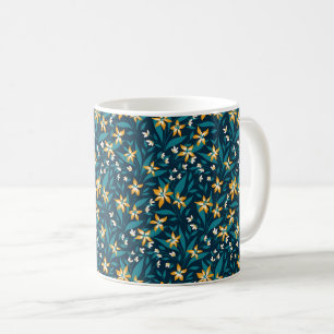 Elegant gul blomster mönster i mörkgröna blad kaffemugg