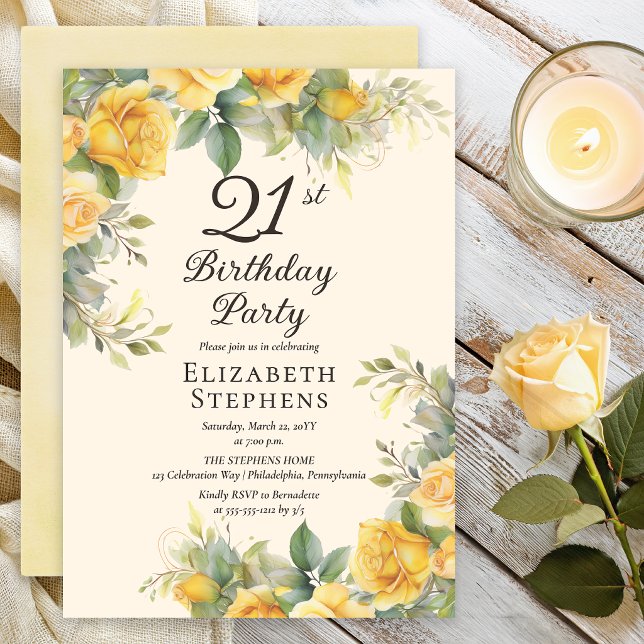 Elegant gul ros 21-års födelsedagsfest inbjudan (Elegant yellow rose 21st birthday invitation with soft greenery and warm cream background)