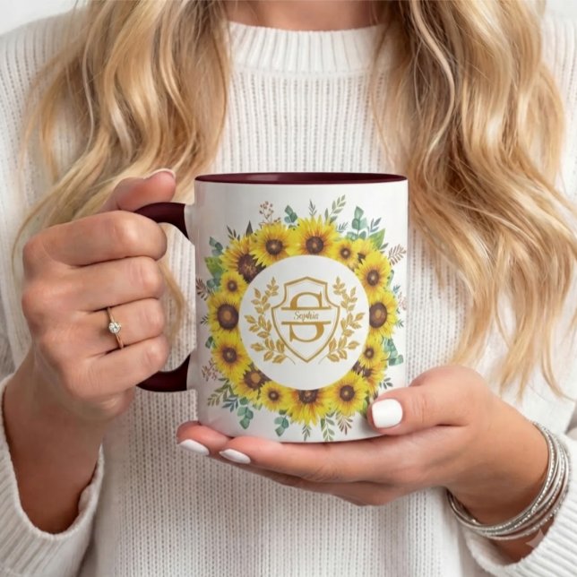 Elegant gul solroskrans monogramnamn mugg (Skapare uppladdad)