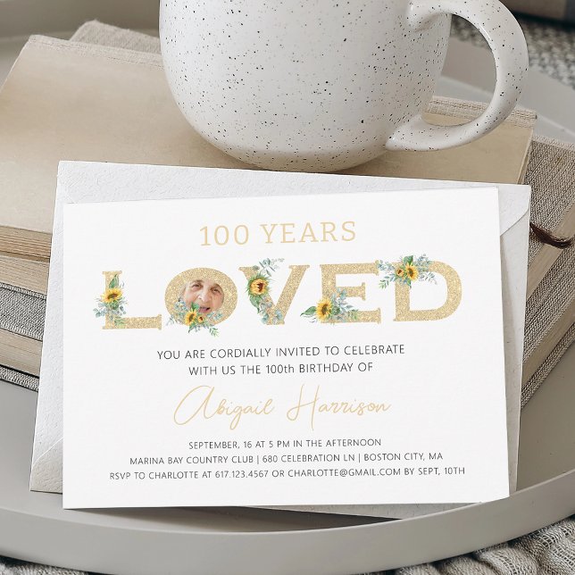 Elegant Guld 100 År Älskad Foto Födelsedagsfest Inbjudningar (Elegant Gold 100 Years Loved Photo Birthday Party Invitation)