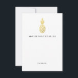 Elegant Guld Ananas Anmärkning för Bride Rådkort<br><div class="desc">Dessa snyggt möhippa "råd för bridkort" visar en faux guld-ananas på vit bakgrund. Kortets baksida har matchande faux guld rand,  men du kan ta bort dem och lämna baksidan tom om du vill genom att anpassa objektet. Kontakta mig om du behöver hjälp.</div>