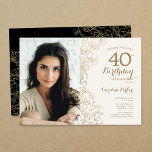 Elegant Guld Black Blommigt Photo 40:e födelsedage Inbjudningar<br><div class="desc">Guld svartmåls-blommigt 40-årsfestinbjudan med ditt foto på kortets framsida. Minimalistisk modern design med botaniska konturaccenter för teckning,  faux guld-folie och typografi-skript. Enkel inbjudan-kortsperfekt för trendig för en snyggt kvinna på dagen firande. Kan anpassas till vilken ålder som helst. Skrivna Zazzle-inbjudningar eller digital utskrivbar mall för omedelbar nedladdning.</div>