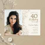 Elegant Guld Blommigt Foto 40:e födelsedagen Inbjudningar<br><div class="desc">blommigten guld och elfenbenskräm 40 års födelsedagsinbjudan med ditt foto på kortets framsida. Minimalistisk modern design med botaniska konturaccenter för teckning, faux guld-folie och typografi-skript. Enkel inbjudan-kortsperfekt för trendig för en snyggt kvinna på dagen firande. Kan anpassas till vilken ålder som helst. Skrivna Zazzle-inbjudningar eller digital utskrivbar mall för omedelbar...</div>