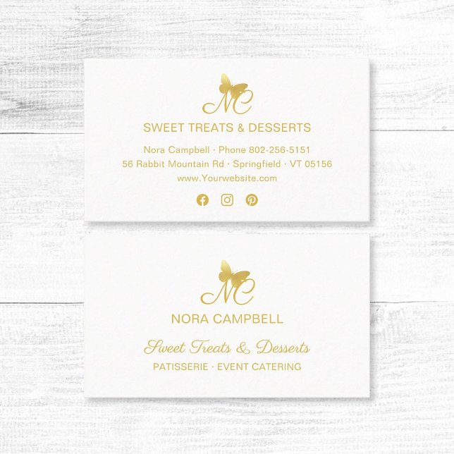 Elegant Guld Butterfly Monogram Social Media Visitkort (Modern, elegant gold typography, butterfly monogram business card featuring social media icons.)