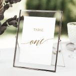 Elegant Guld Calligraphy Bord One Bordsnummer<br><div class="desc">Det elegant guld-kalligrafin bord ett bordsnummer är perfekt för ett enkelt bröllop. Neutraltens utformning har ett minimalistiskt kort som är dekorerat med romantisk och vismisk faux-folie guld typografi. Kortet skrivs ut på framsidan och baksidan (dubblan). Andra bordsnummer i samlingen säljs separat. Obs! Den här designen har inte äkta guld-folie. Det...</div>